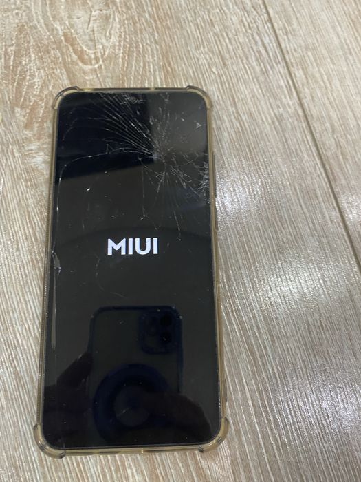 Продаю телефон б/у. …