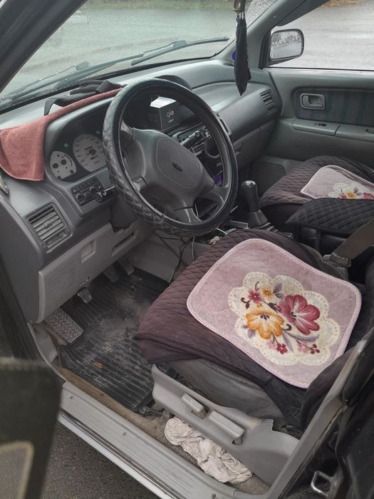 Мицубиси Спейс Рунер