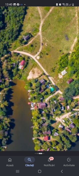 Teren lângă lacul Mujdeni