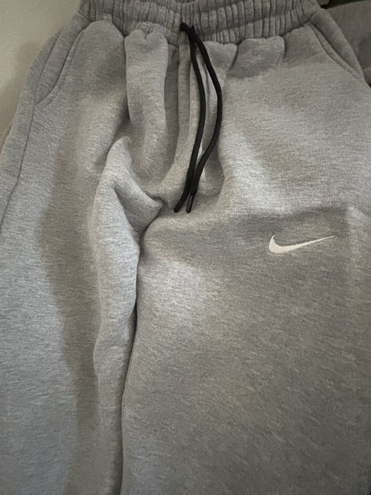 Trening nike marimea s,m si xxl