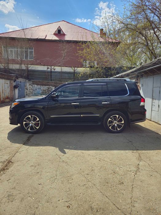 Аренда автомобиля с водителем.