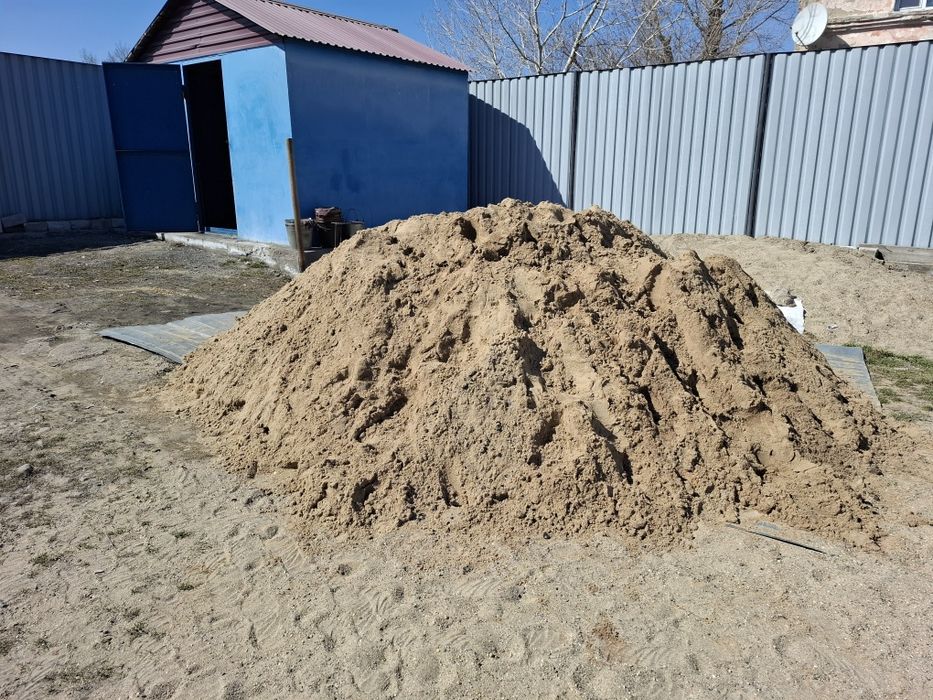 Песок  в  мешках