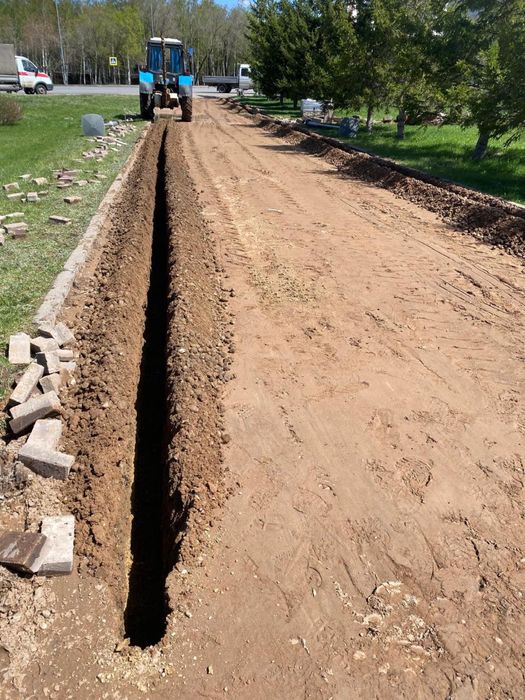 Услуги бары траншеекопатель