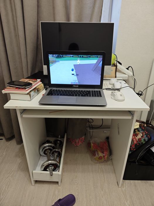 Парта для школьника