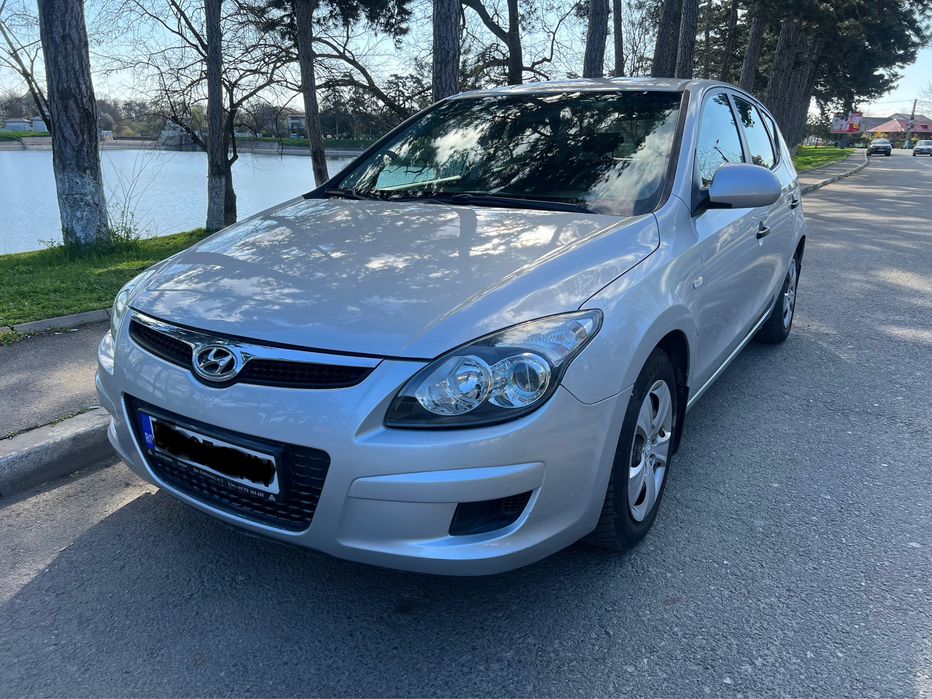hyundai i 30 an 2010,benzina 1.4