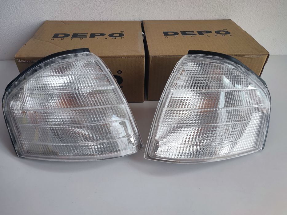 Мигачи Мерцедес Ц класа 202 mercedes w202 c нови бели мигач бял