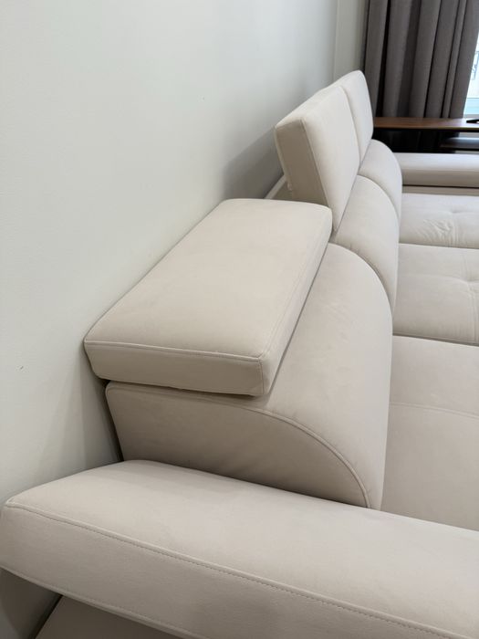 Продам диван в гостиную длина 3,2 м.