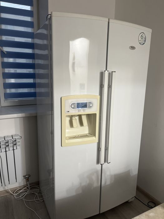 Холодильник whirlpool