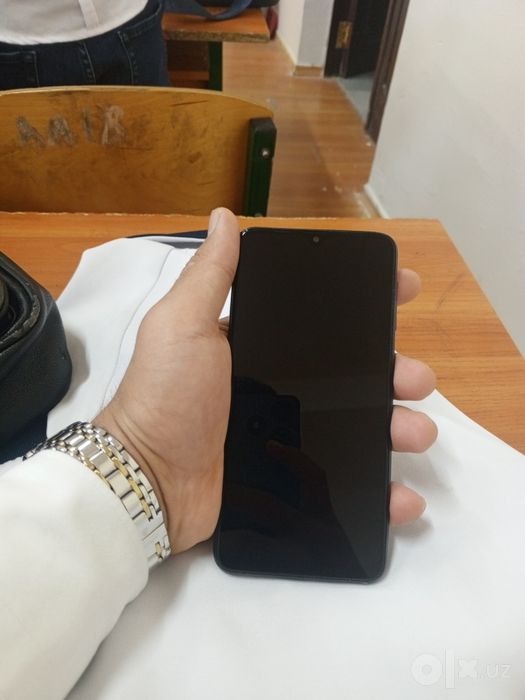 Samsung A10 telefon hammajoyi ishledi