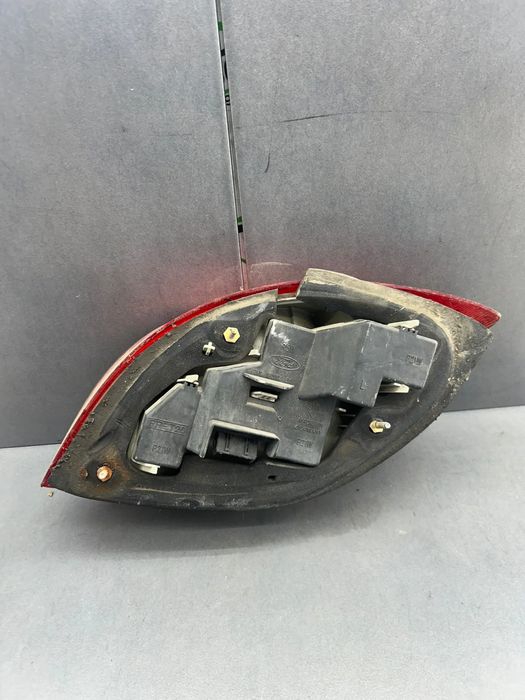 Lampa / Tripla stop stanga pe aripa 97KG13N004 Ford Ka 2000