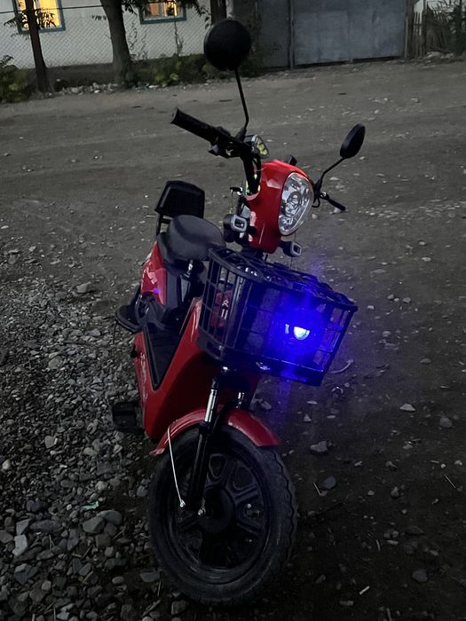 Скутер ск8 800ват