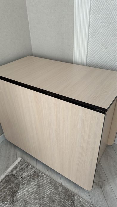 Продам стол-книжку в очень хорошем состоянии!