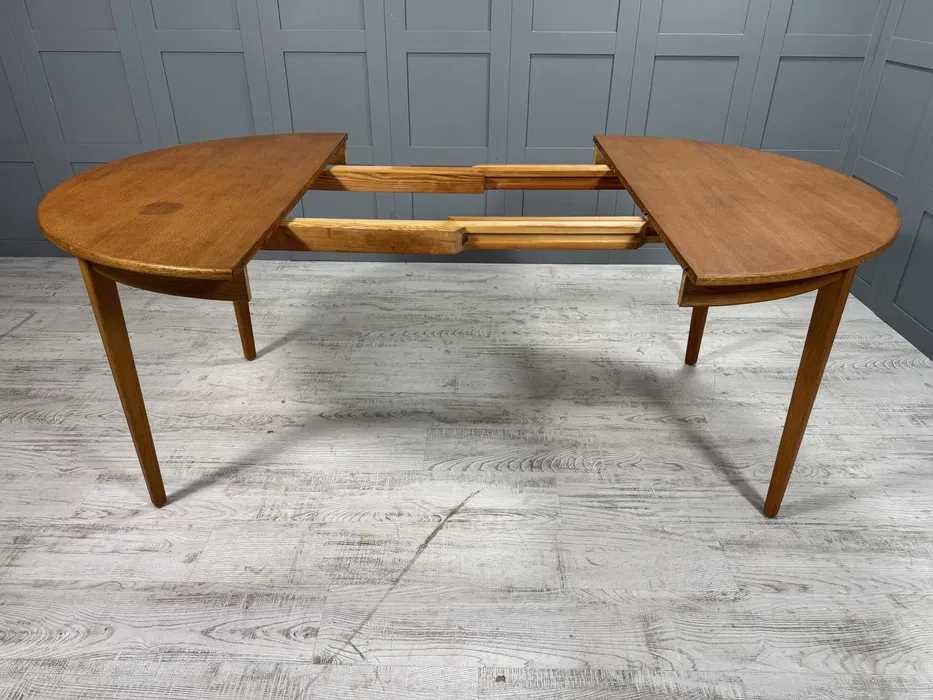 Кръгла, разтегателна трапезна маса от 60-те К109-Д