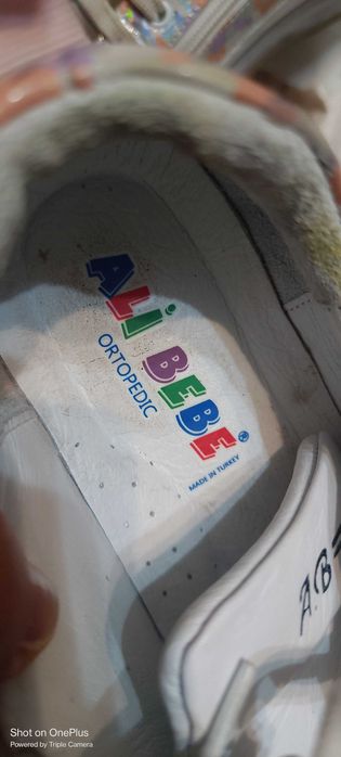 Продам кроссовки