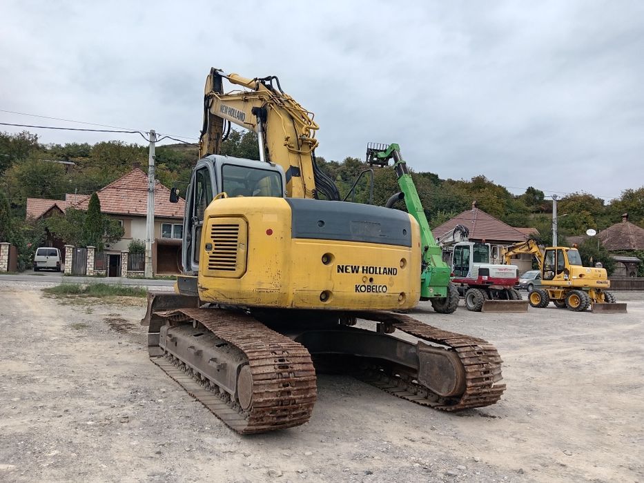 Devanzare excavator New Holland,Kobelco 235 sr