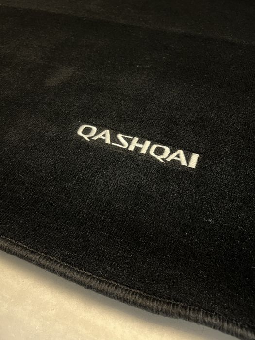covoraș / tavita de portbagaj pentru Nissan Qashqai.
