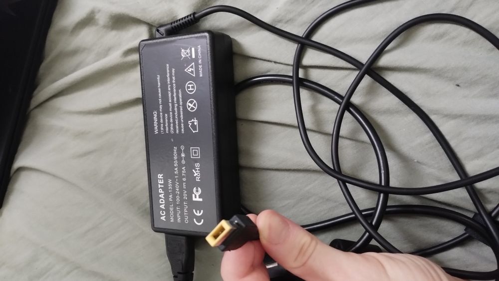 Incarcator lenovo 135W