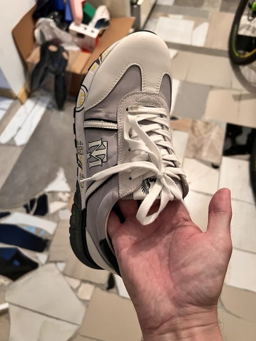 Продам кроссовки