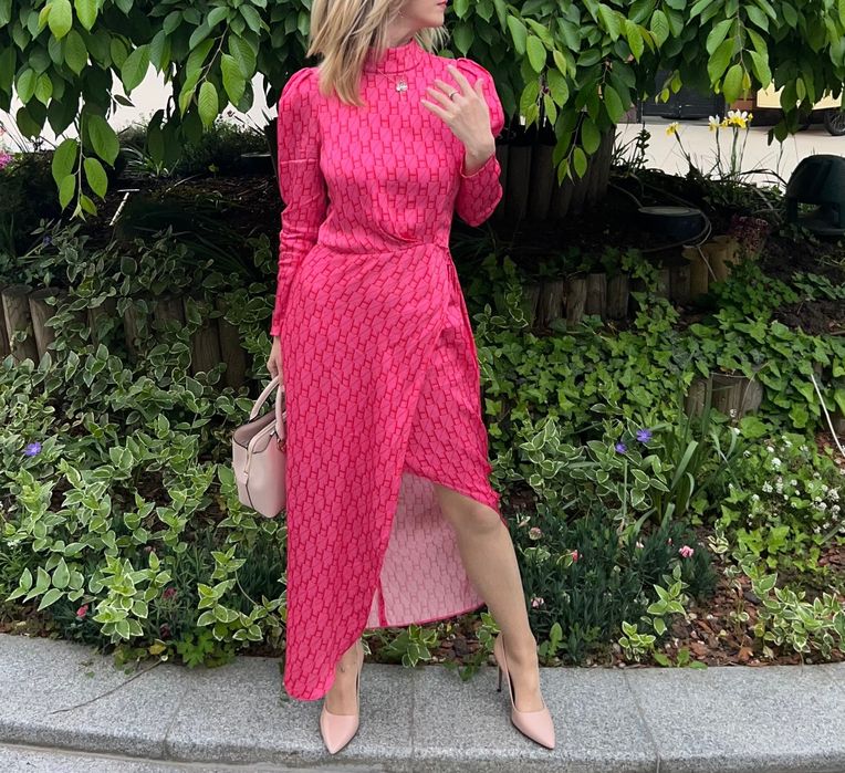 Rochie Hugo roz aprins