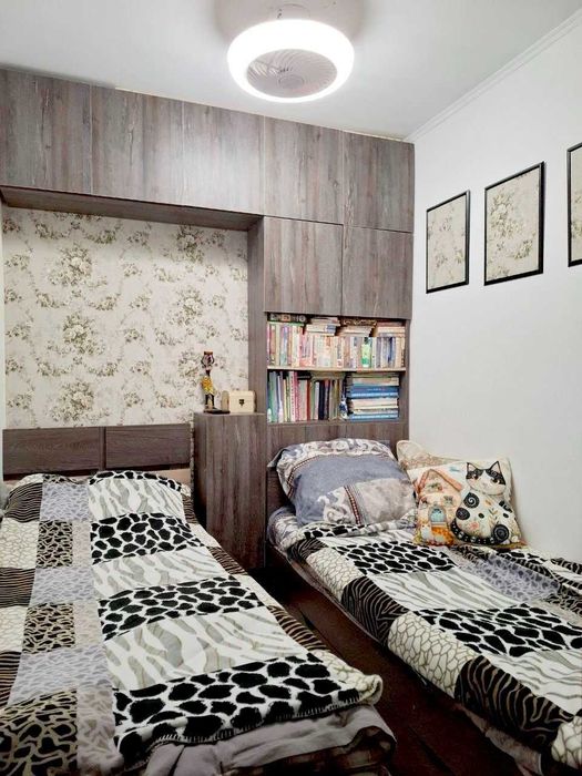 В продаже 2-комнатная с ремонтом.