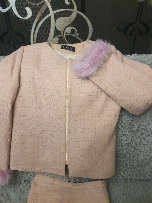 Два костюма  Турция, новый и б/у размер 40