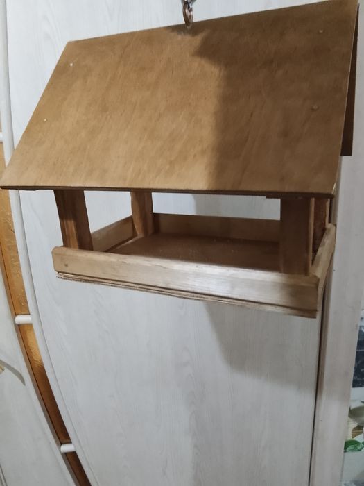 Кормушка для птиц