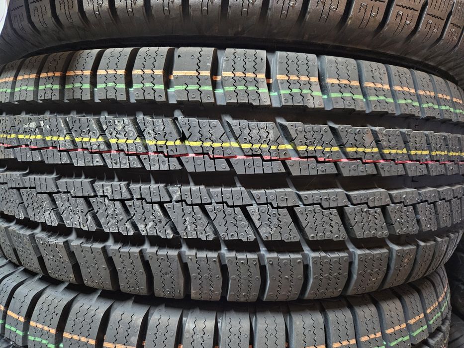235/65R16C Point S зимни