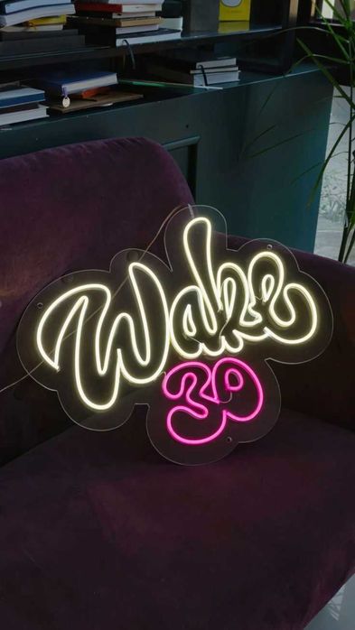 Неоновая вывеска на заказ