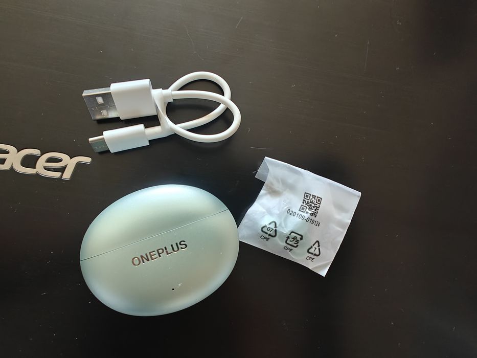 OnePlus buds 4 (99%)