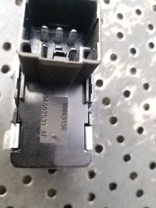 Buton geam electric dreapta spate dodge journey 10003138 04602531