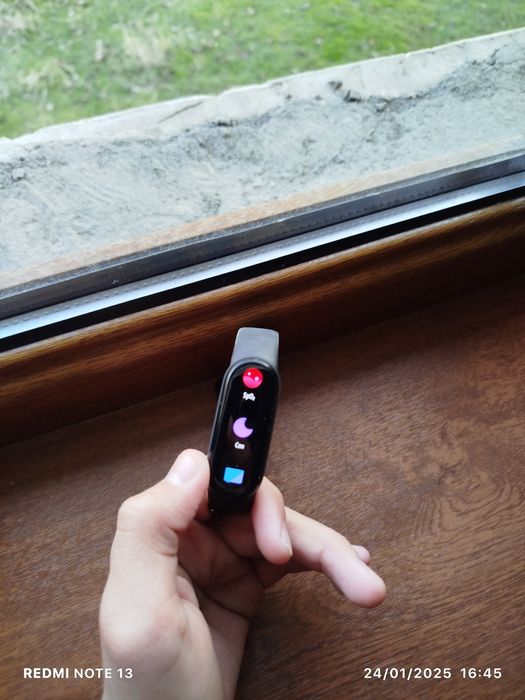 Braslet mi 6 sotiladi