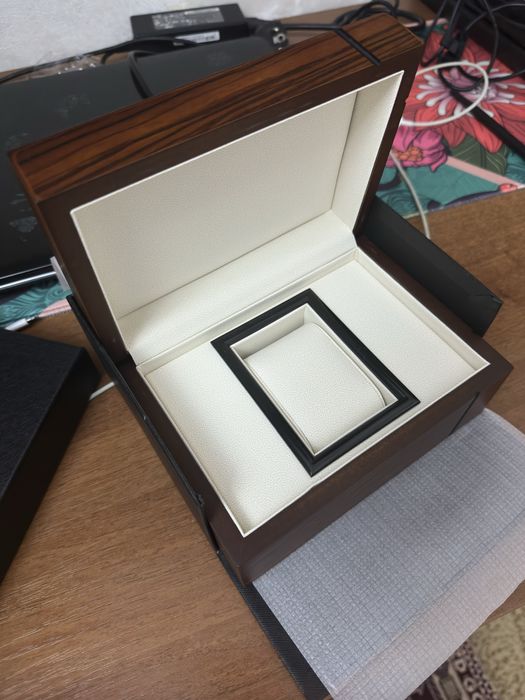 Часы от бренда TAU