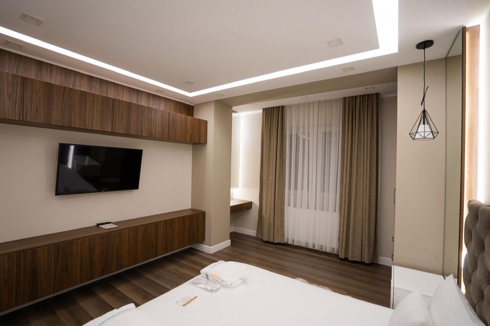 Vand Apartament 3 camere (104mp) - complet utilat