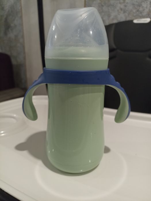 Продам термос-бутылочку