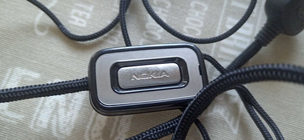 Продавам слушалки за GSM NOKIA