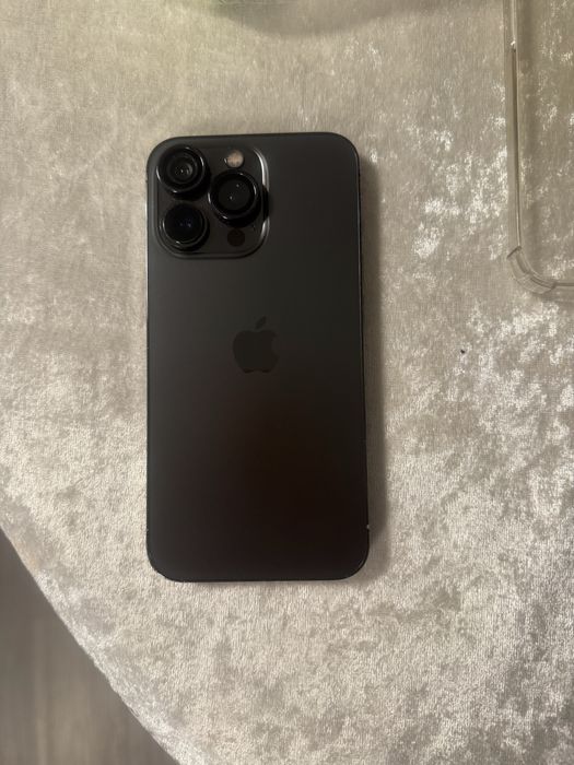 Vand Iphone 13 Pro stare foarte buna nu dac schimburi si nu trimit