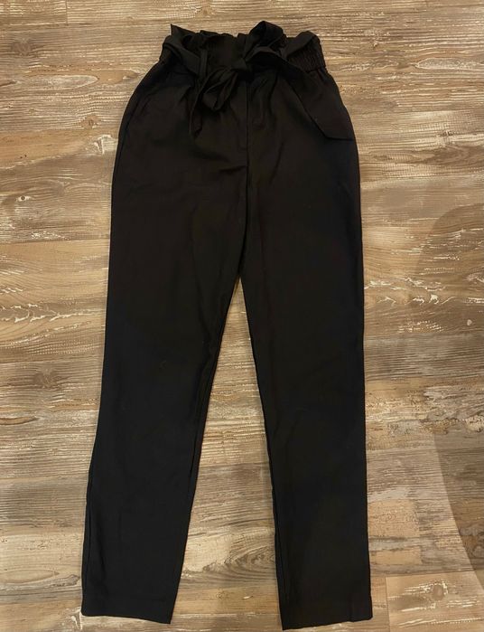 Reserved панталон с висока талия