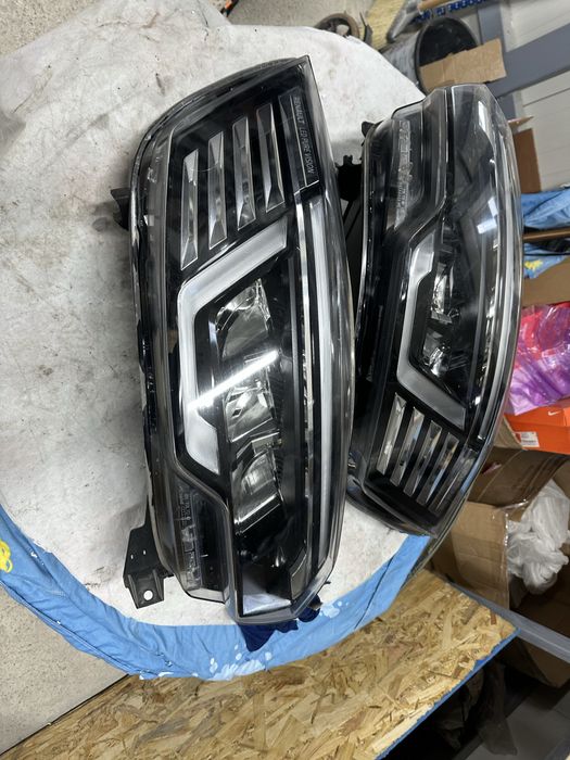 Faruri stânga dreapta full led renault master.cod:1ex014721-02.