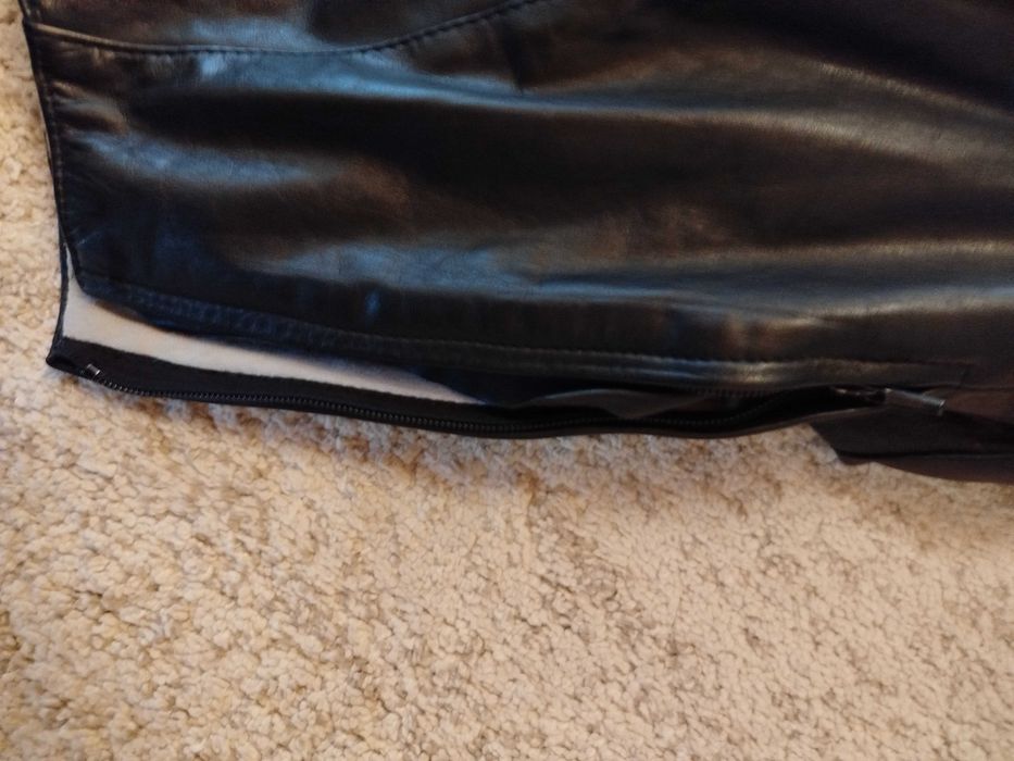 Pantaloni moto de piele