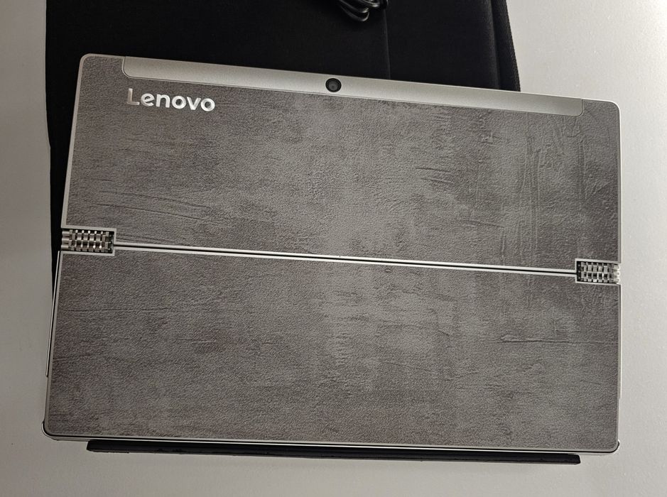Планшет Lenovo Miix 520 / Intel® Core™ i3 / 128GB SSD
Intel® Core™ i3
