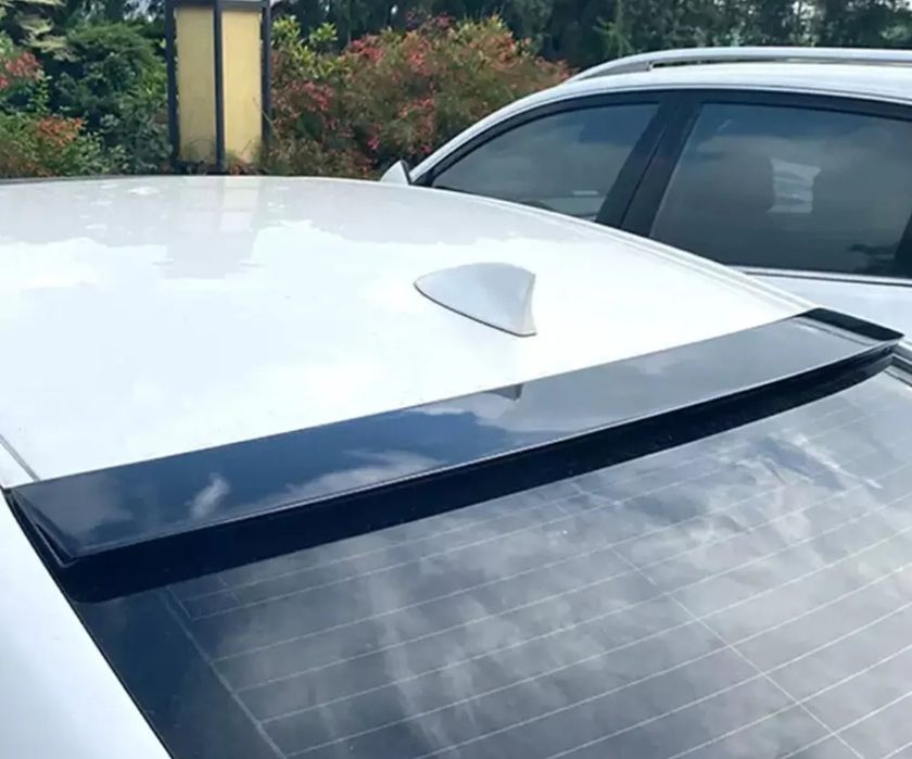 Eleron lip codita luneta BMW Seria 5 G30 2017 - 2019 negru lucios