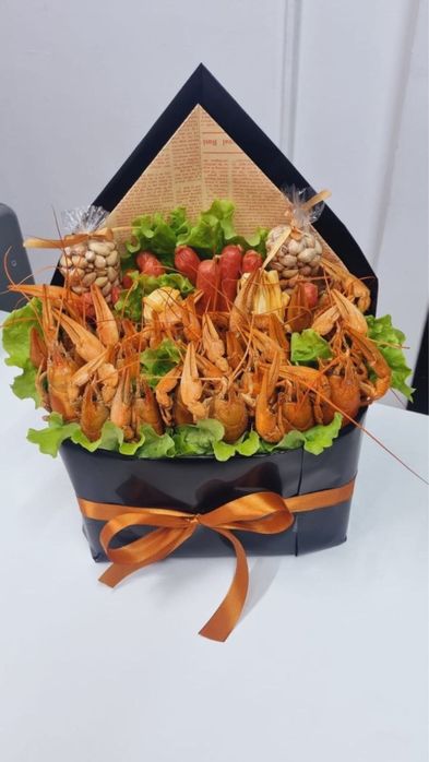 Букеты и корзины с раками