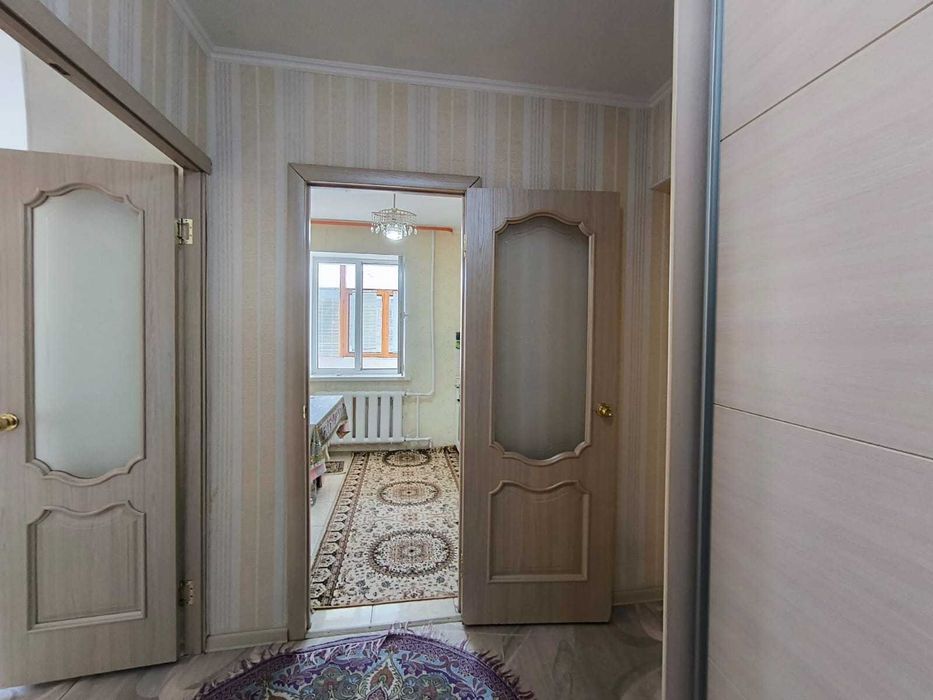 Продам 2 ком , в 12 мкр