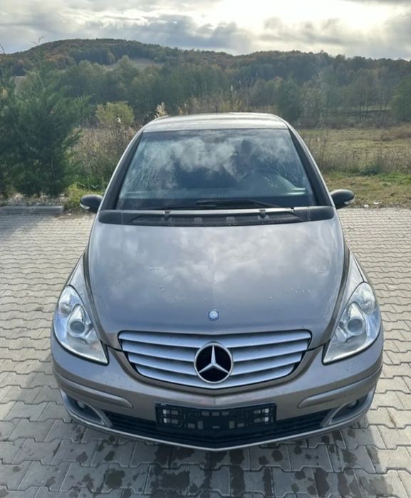 Vând Mercedes B class