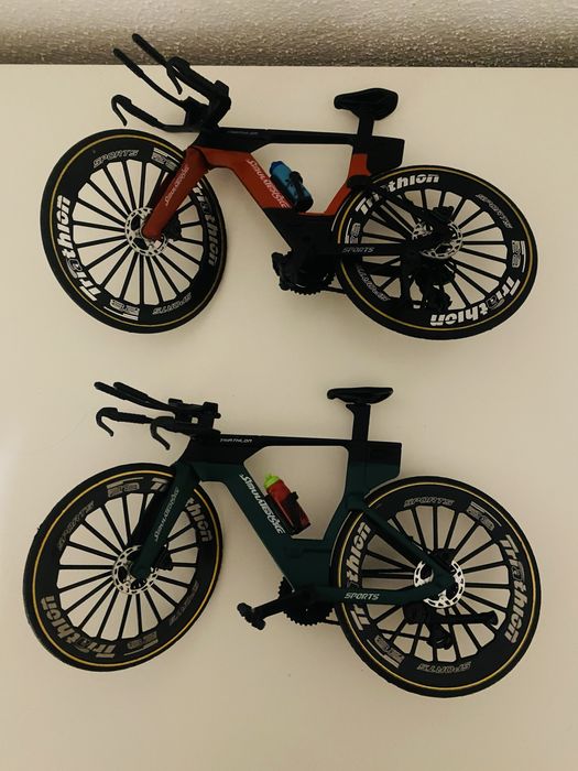 Bicicleta- macheta metalica