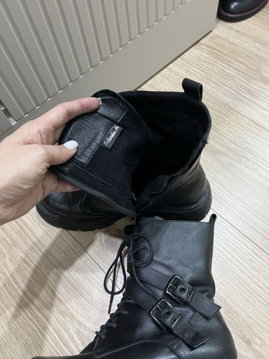 Продам женские осенние ботинки