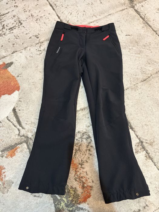 Pantaloni iarna softshell Decathlon marime 10-11 ani