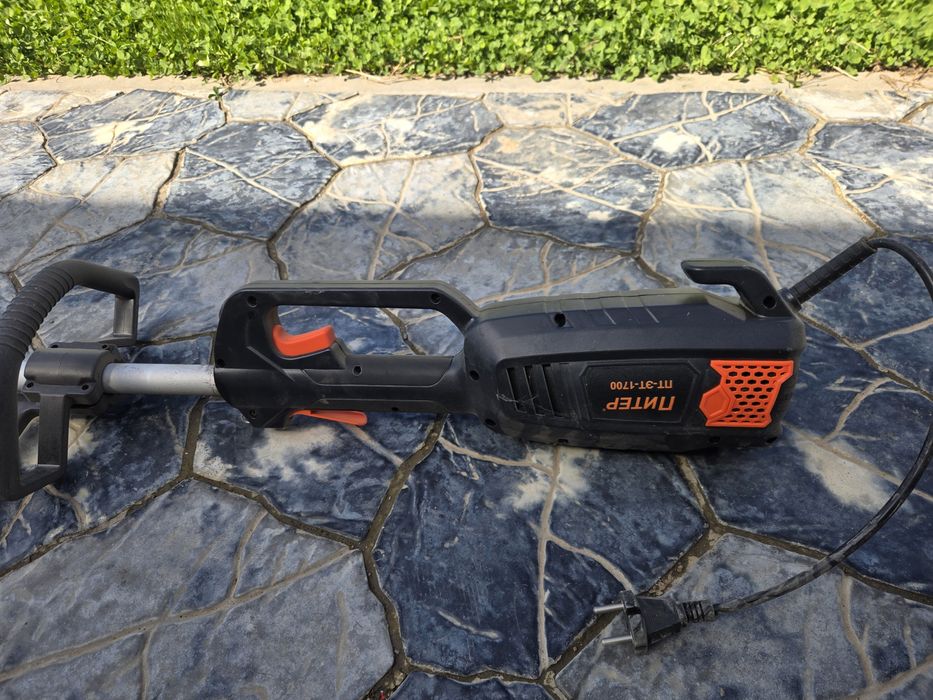 Продам электрический триммер