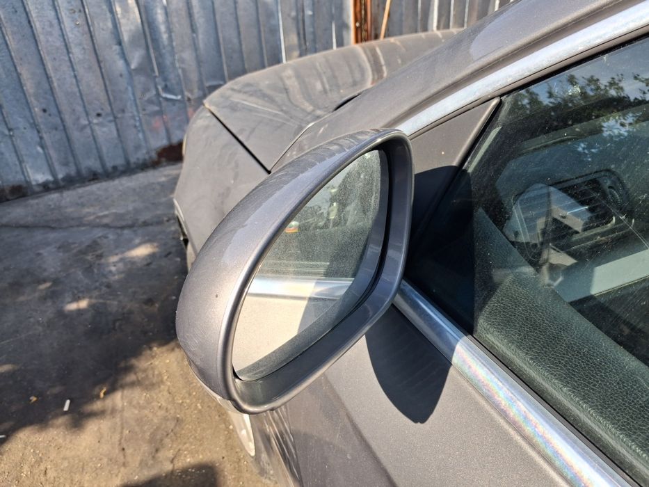Oglinda stanga vw Passat b6 2007