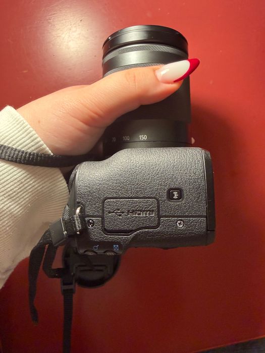 Canon EOS M50 + obiectiv